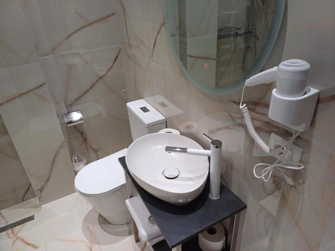 Oxygen Boutique 4* Tirana